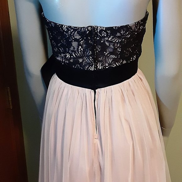 Mystic Woman's Gorgeous Party Dress in Blush and Black with tule Overlay and Bow - Picture 4 of 9